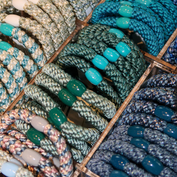 Haar- und Armband "Kknekki", slim, Mix lavender bodeaux glitter